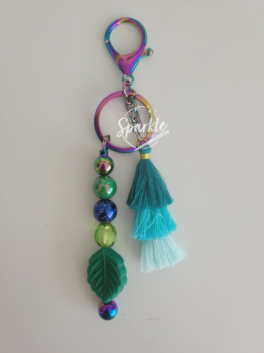 Green leaf keychain
